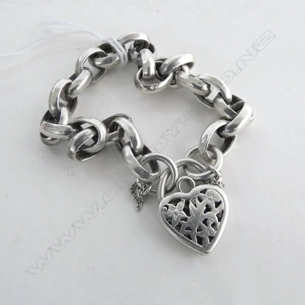 LARGE SILVER BELCHER LINK BRACELET pierced padlock clasp  Image 1++