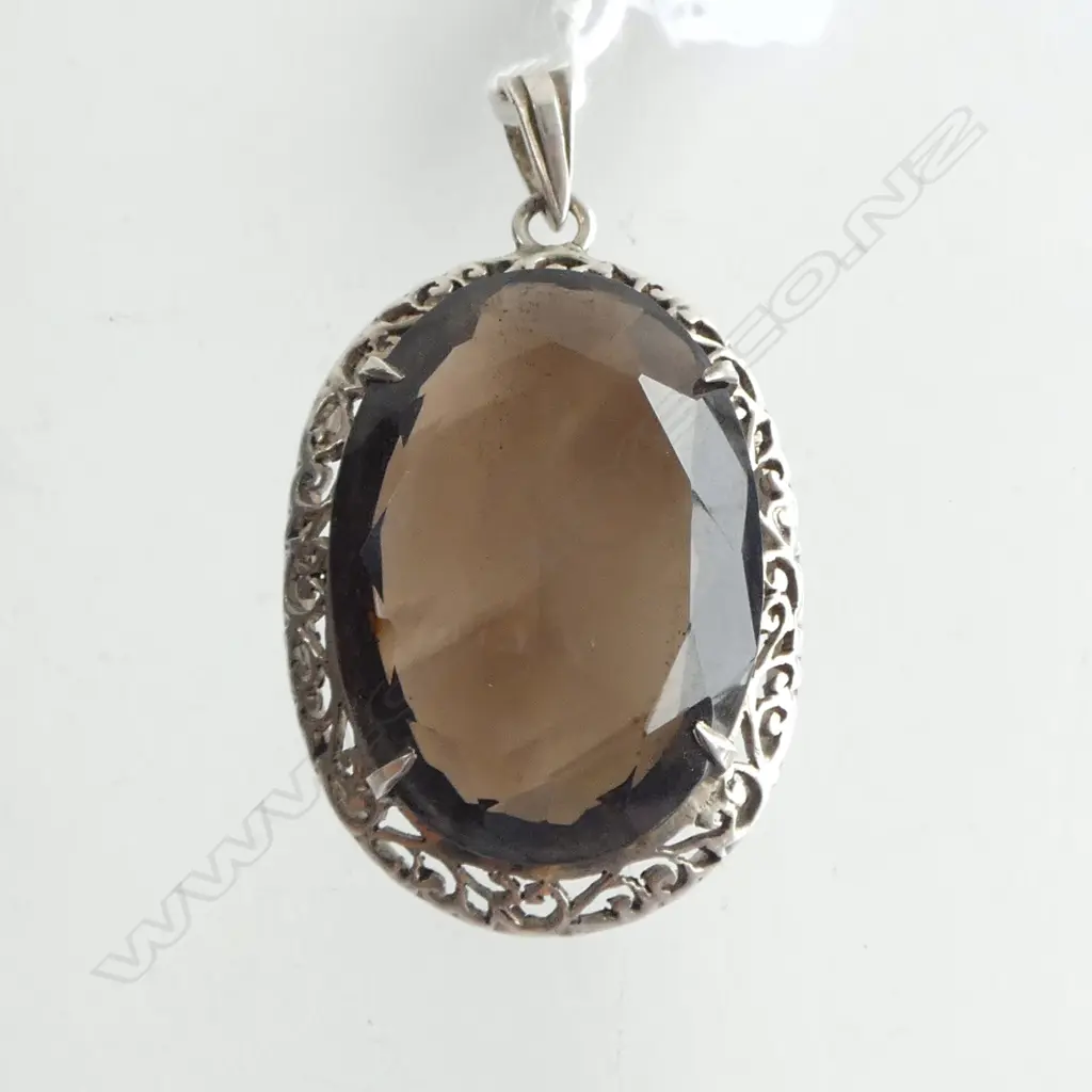 SILVER & LG SMOKEY CUT PENDANT, L.50mm Image 1++