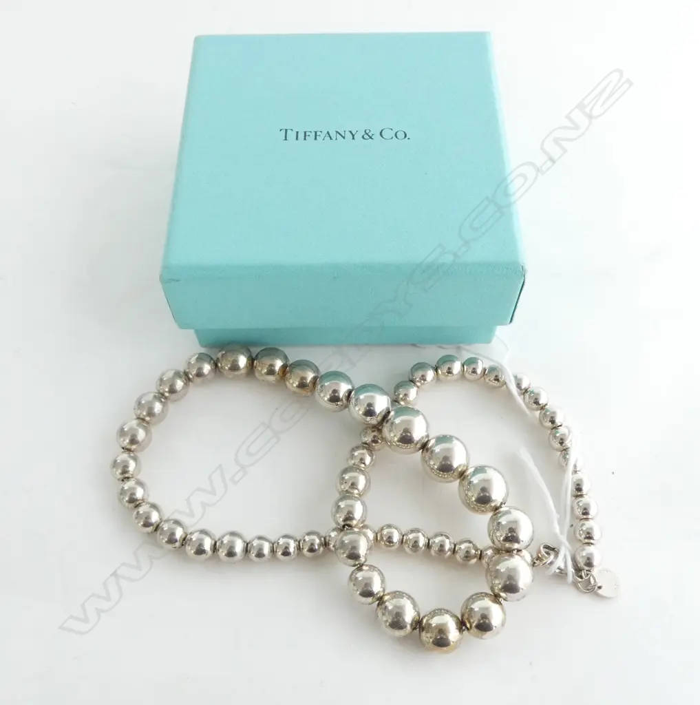 TIFFANY SILVER GRADUATING BEAD NECKLACE in ORIGINAL BOX, L.41cm Image 1++