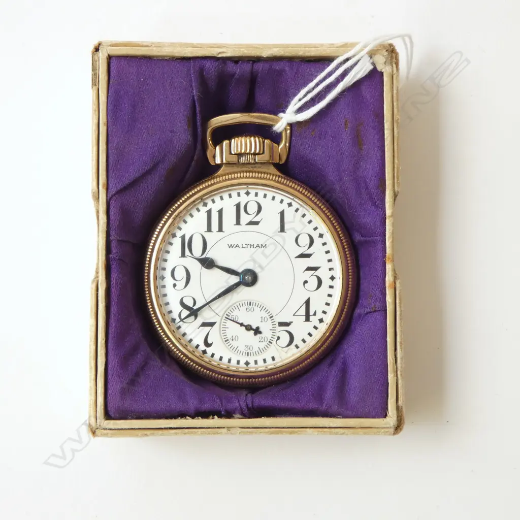 WALTHAM VANGUARD 10ct GOLD FILLED POCKET WATCH open face running. In original 'Waterbury' box Image 1++
