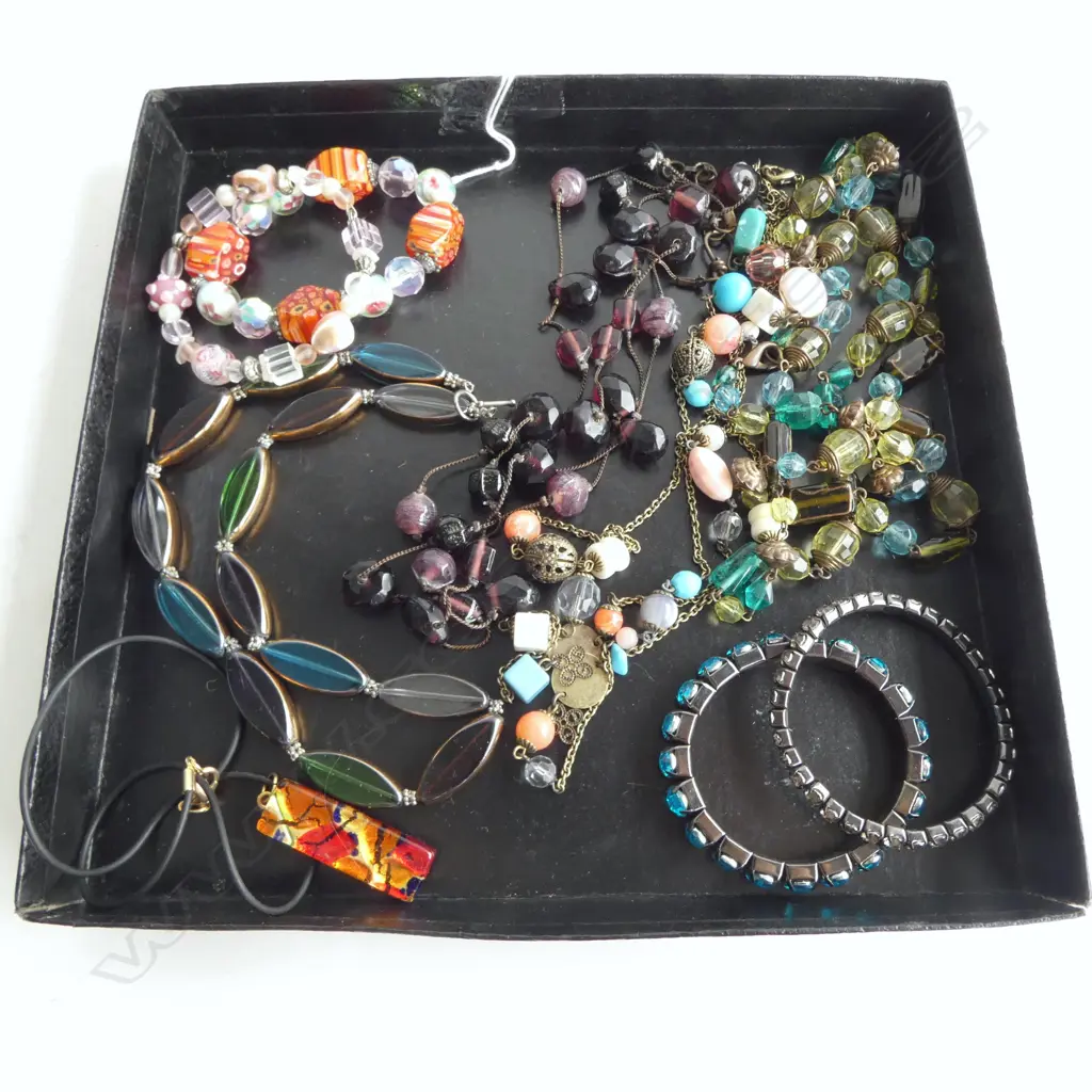 5 ASST. GLASS BEADED NECKLACES & 4 BRACELETS ALL GOOD CONDITION  Image 1++