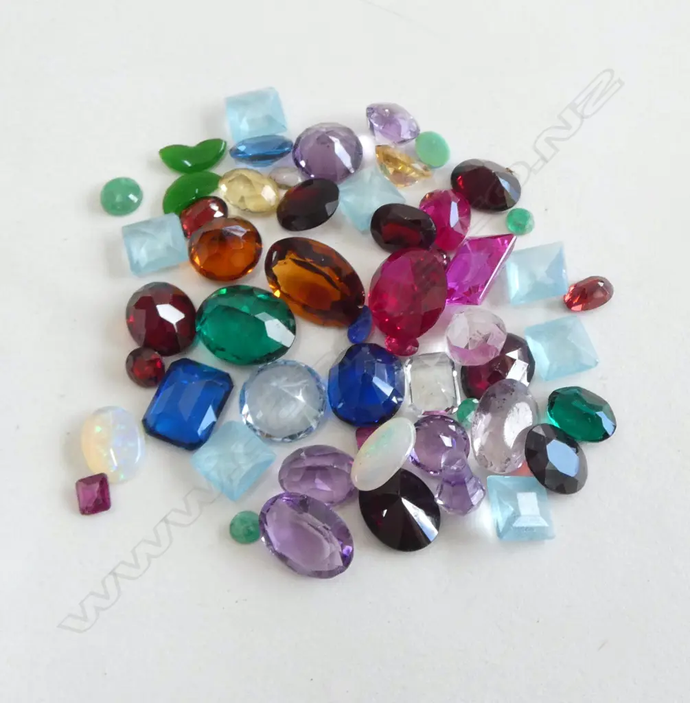 BAG OF COLOURED GEM STONES 89cts opals + jade + citrines etc Image 1++