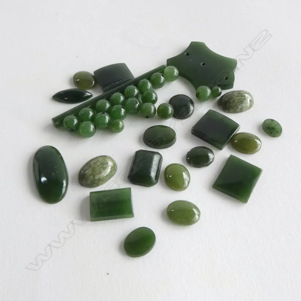 BAG OF POUNAMU (GREENSTONE) SMALL POLISH JEWELLRY GEMS Image 1++