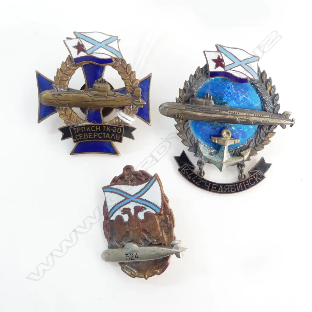 3 RUSSIAN SUBMARINE BADGES H.55mm Image 1++