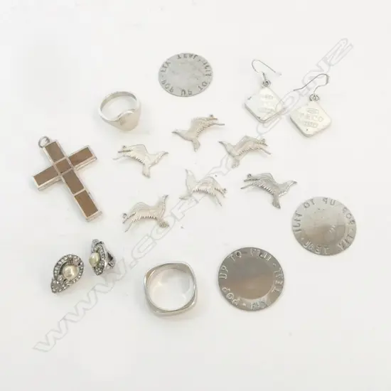 ASST. SILVER JEWELLERY INCL. RING STAMPED TIFFANY & CO & 'T & CO' EARRINGS, 3 TEAL FIJI TOKENS