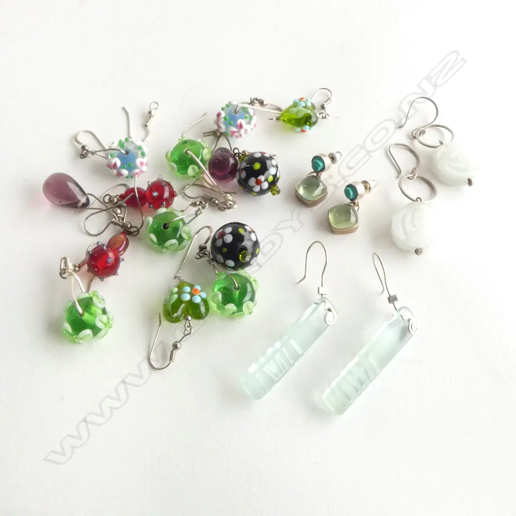 10 PRS ART GLASS EARRINGS; MURANO ETC Image 1++
