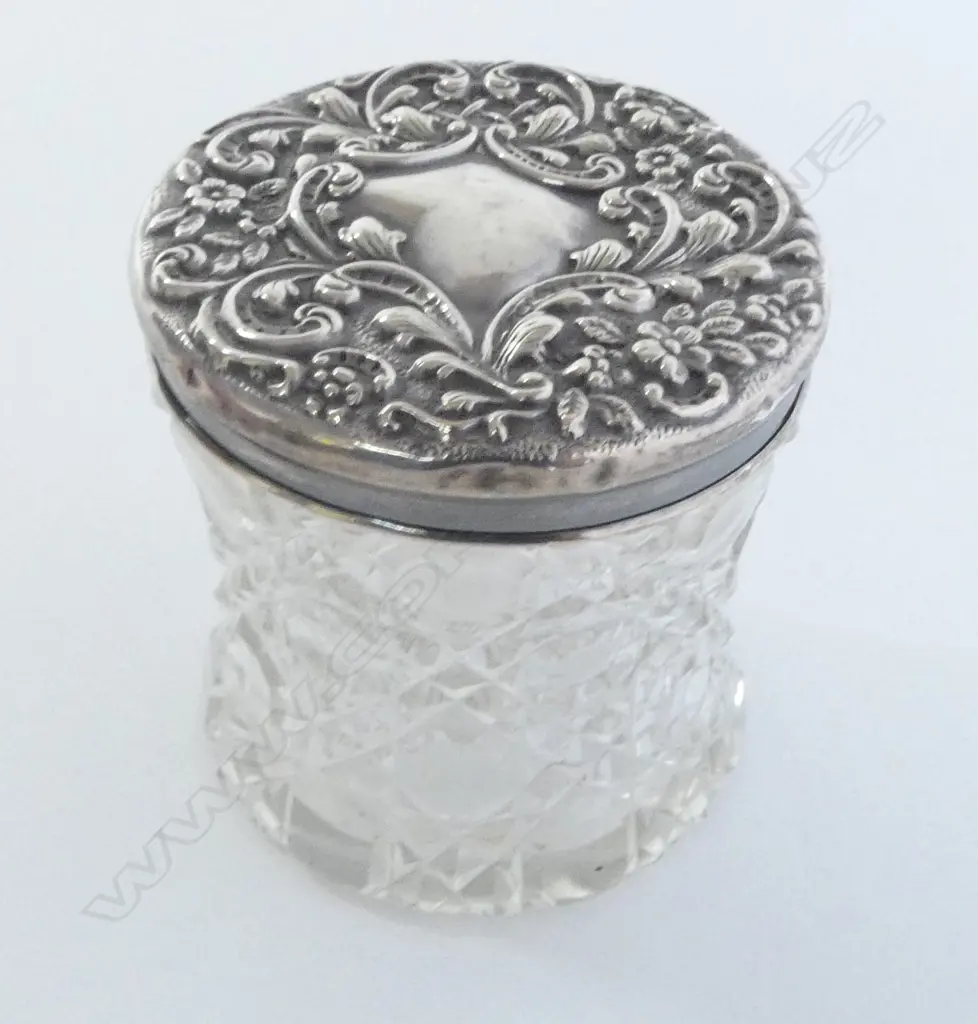 London 1904 embossed SILVER TOPPED & CUT CRYSTAL VANITY JAR H.83mm small dent Image 1++