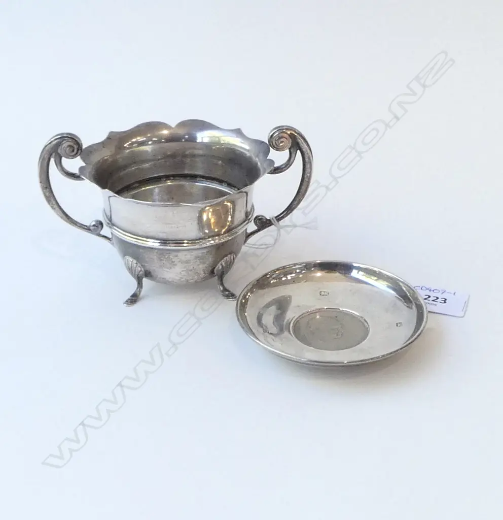 STG SILVER SUGAR BOWL, BIRMINGHAM 1902, 143gms & STG SILVER RIMMED 1965 CHURCHHILL MEDALLION DISH Image 1++