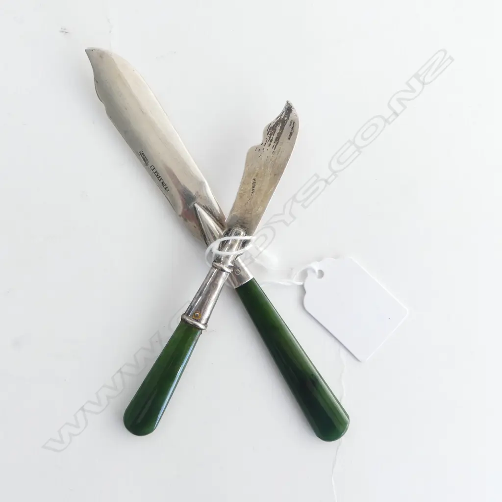 2 EARLY 20thC NZ SILVER & POUNAMU BUTTER KNIVES 1 WITH MAKER'S MARK 'SMITH' Image 1++