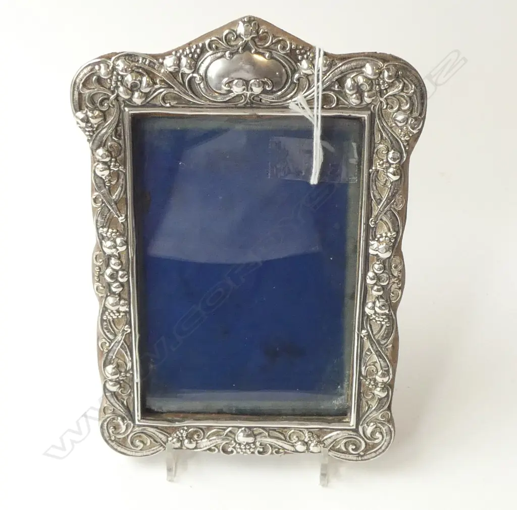STG SILVER PHOTO FRAME B'HAM 1900 H.200mm BACK OF FRAME FAULTED Image 1++