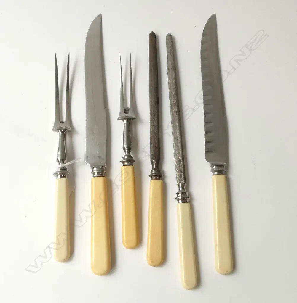 TWO 3PC ‘BONE’ HANDLE CARVING SETS – 2 KNIVES, 2 FORKS, 2 STEELS Image 1++
