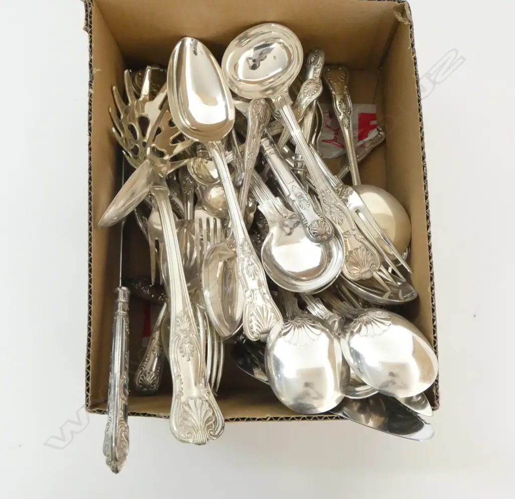 ASST. STG SILVER & EP KINGS PATTERN DOUBLE STRUCK CUTLERY w. SHELL HEEL Image 1++