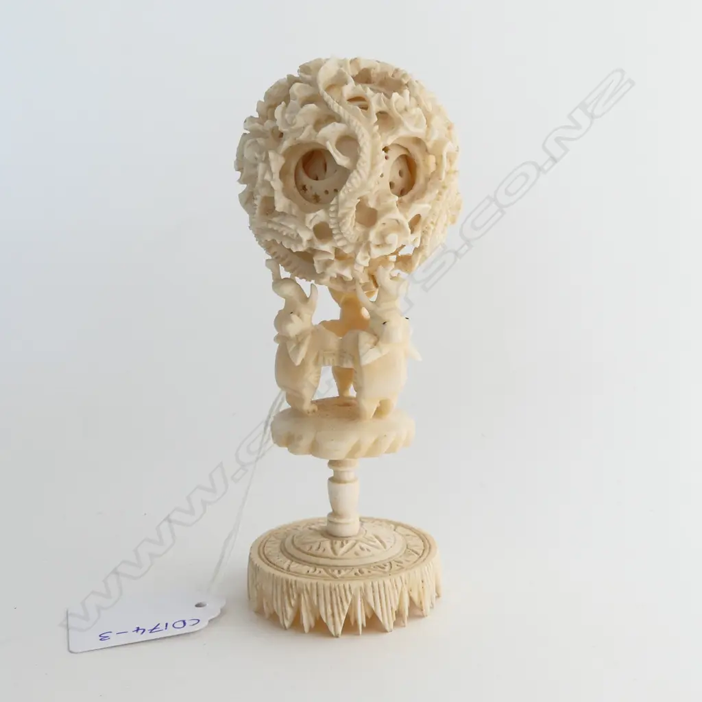 IVORY PUZZLE BALL ON STAND H.120mm Image 1++