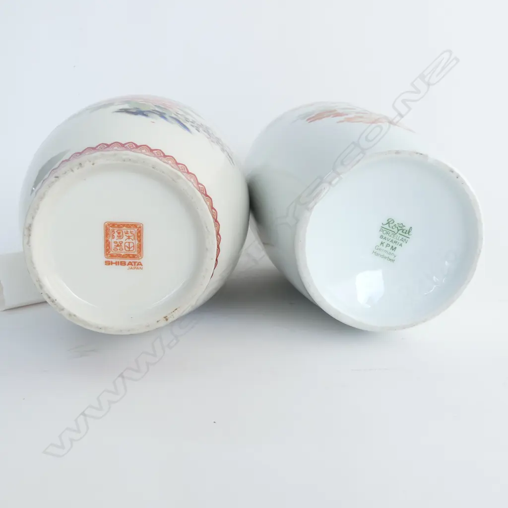 2 ORIENTAL STYLE VASES H.310mm Image 1++
