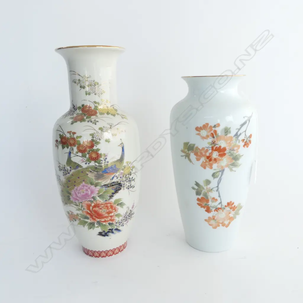 2 ORIENTAL STYLE VASES H.310mm Image 1++