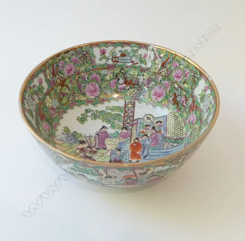 CHINESE FAMILLE ROSE LGE BOWL Dia.305mm. Gilded highlights.  Image 1++