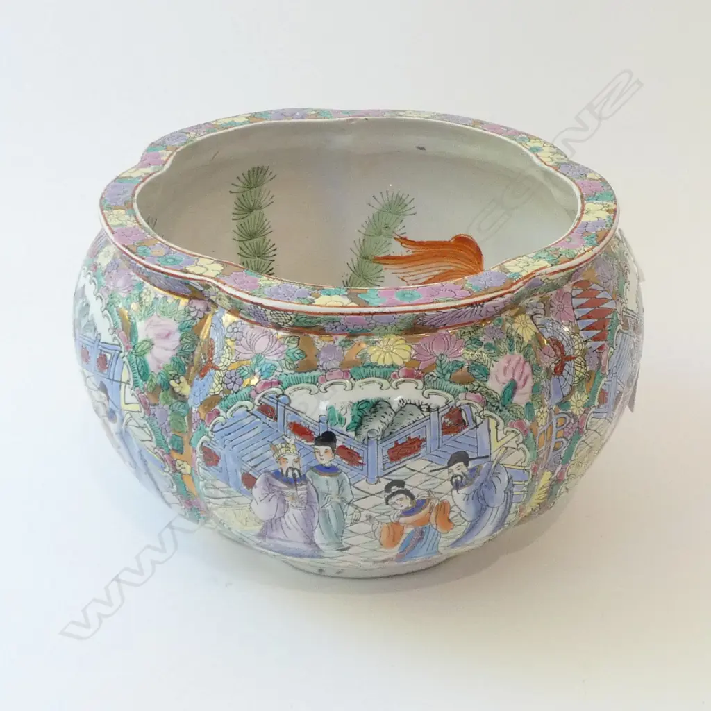 CHINESE FAMILLE ROSE LGE GOLDFISH BOWL Dia.285mm. Gilded highlights.  Image 1++