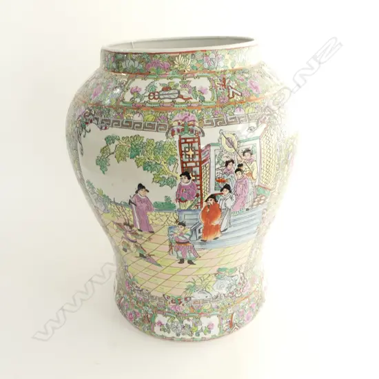 LGE CHINESE FAMILLE ROSE BALUSTER URN VASE cracks. Gilded highlights. H.420mm