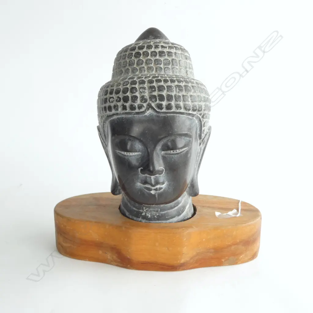 VINTAGE STONE BUDDHA HEAD ON WOODEN STAND H.350mm (including stand) Image 1++