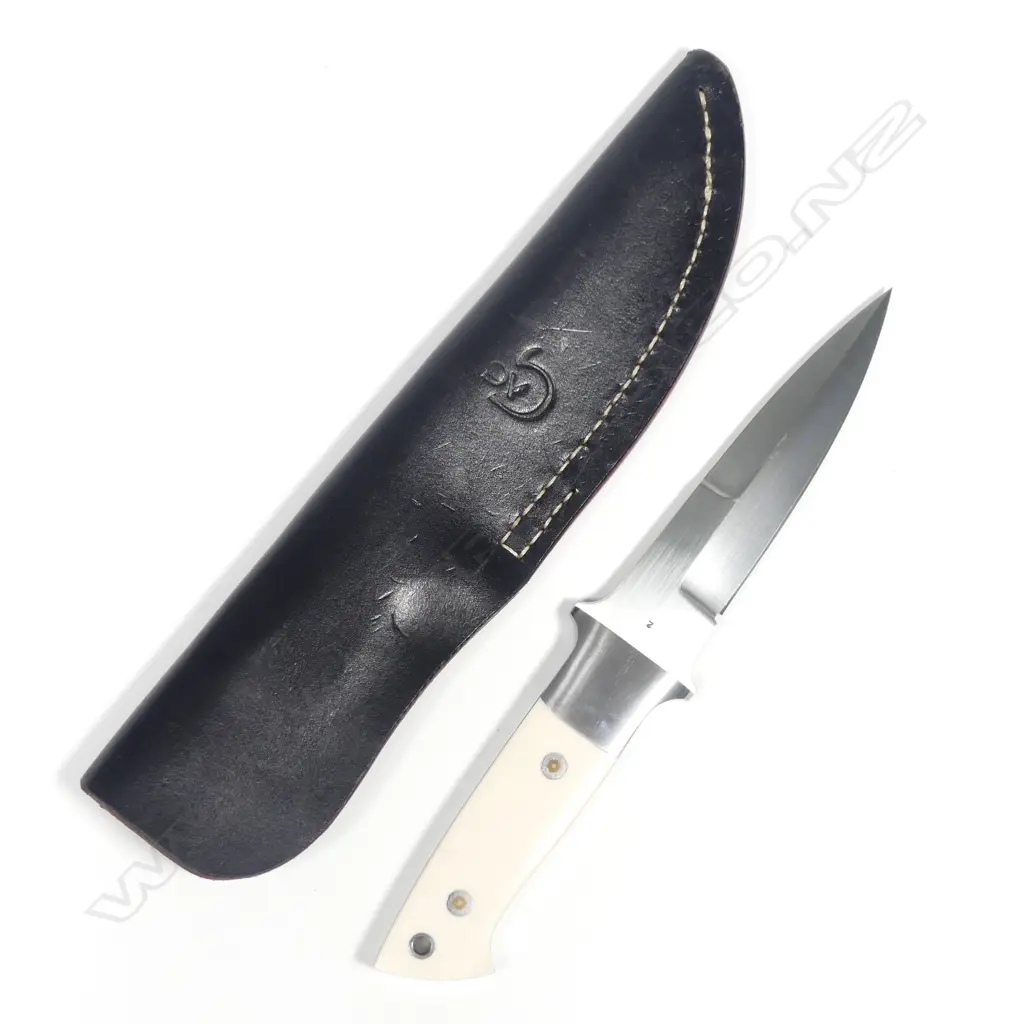 HANDCRAFTED CUSTOM REDDIEX FINISHING KNIFE. BONE HANDLE. LEATHER SHEATH. L.220mm Image 1++