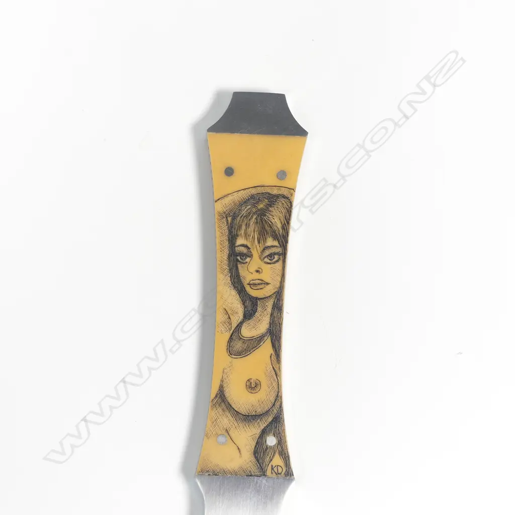 CUSTOM REDDIEX DAGGER KNIFE; NAKED WOMAN SCRIMSHAW & DECORATIVE TANG. L.240mm Image 1++