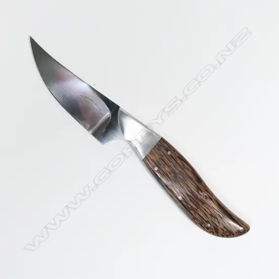CUSTOM NORMAN E.SANDOW SKINNER. WOOD HANDLE. L.210mm