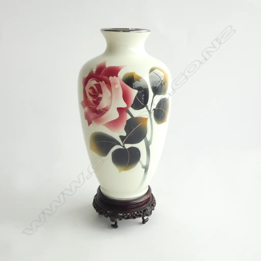 VINTAGE JAPANESE ROSE VASE ON STAND, H.190MM Image 1++