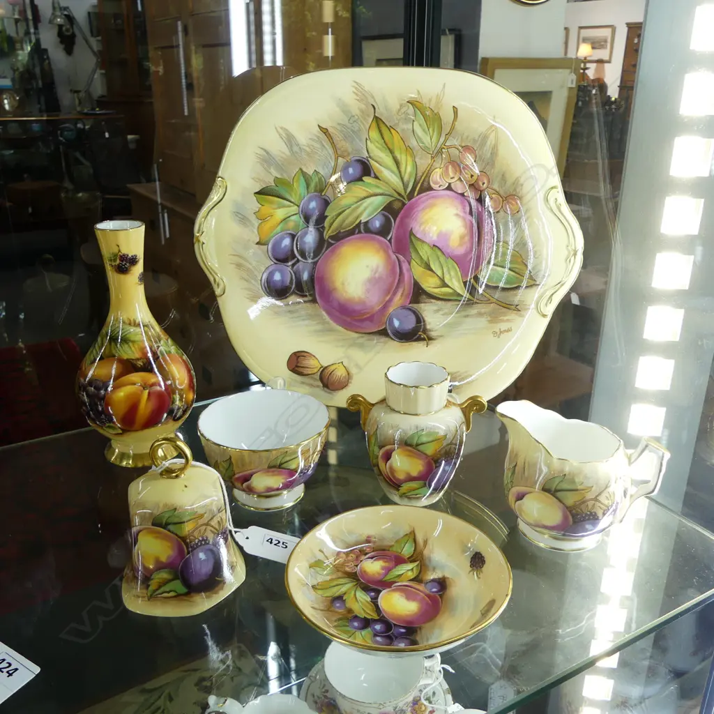 7 PCES AYNSLEY ORCHARD GOLD; 2 VASES H.155mm, PLATE W.265mm ETC Image 1++