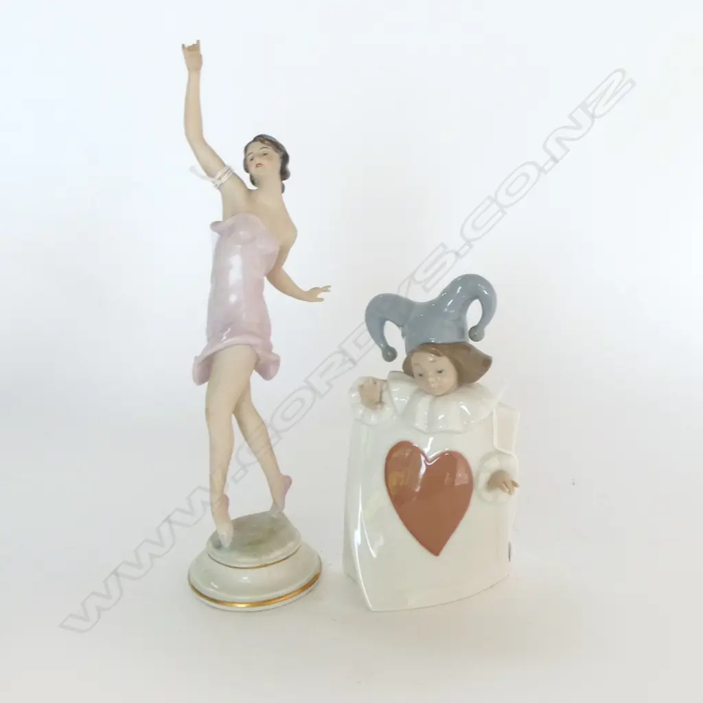 NAO CLOWN FIGURE & HANDGEMALT DANCER H.300mm Image 1++
