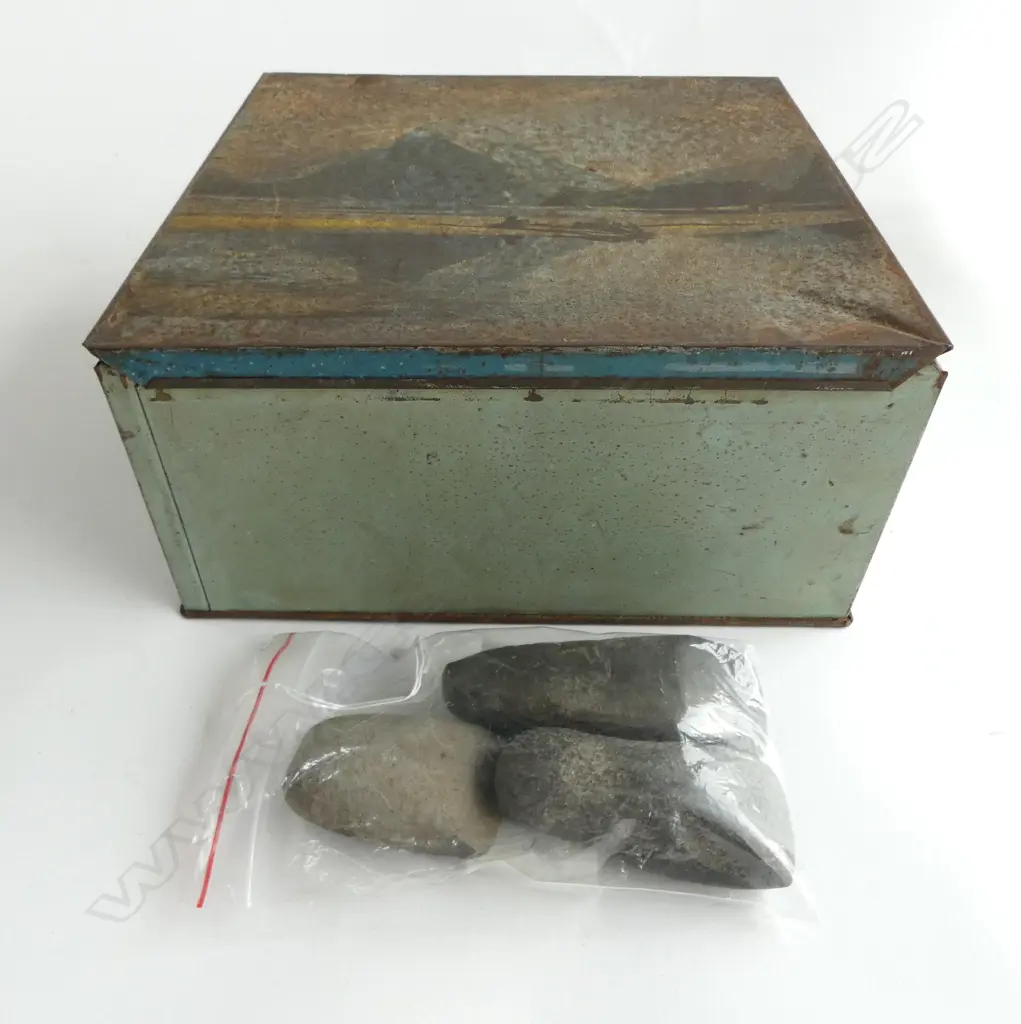 3x OLD PACIFIC STONE ADZES longest 100mm + old tin w Mitre Peak to lid Image 1++