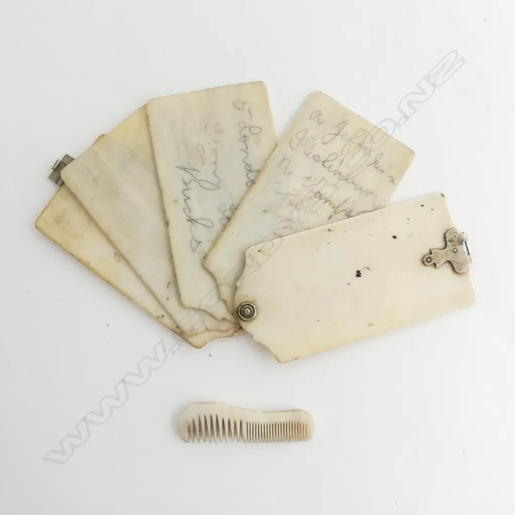 VICTORIAN IVORY NOTE BOOK / DANCE CARD fan form 5 sections + MINIATURE COMB Image 1++