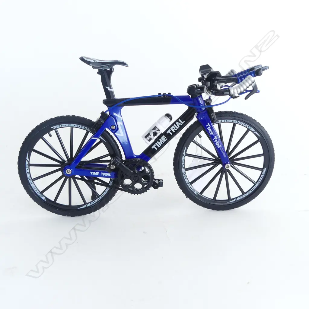 1/8 SCALE MODEL TOUR de FRANCE 2023 BICYCLE Image 1++