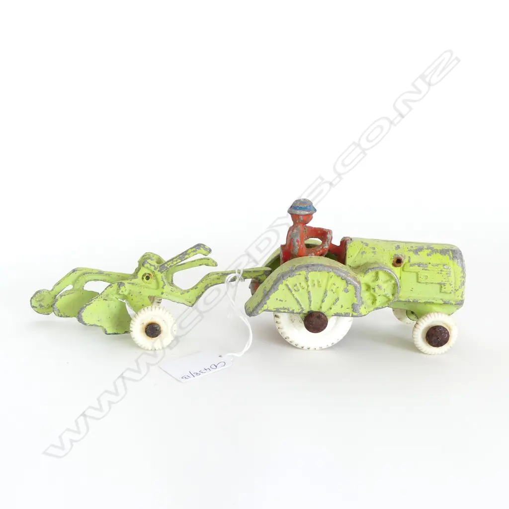 FUN-HO TRACTOR & PLOUGH L.260mm Image 1++