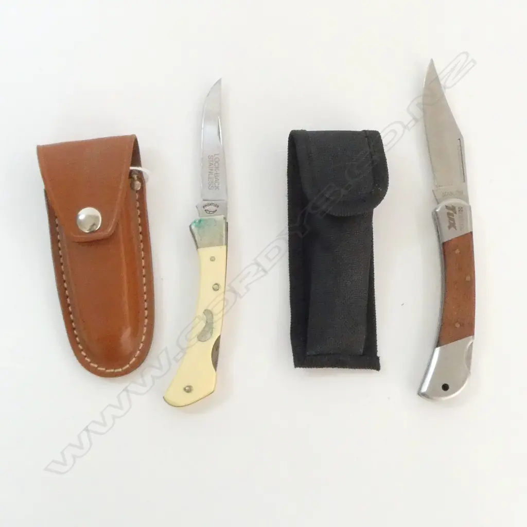 PURINA 'TUX' & FRONTIER POCKET KNIVES; BOTH w. CASE Image 1++