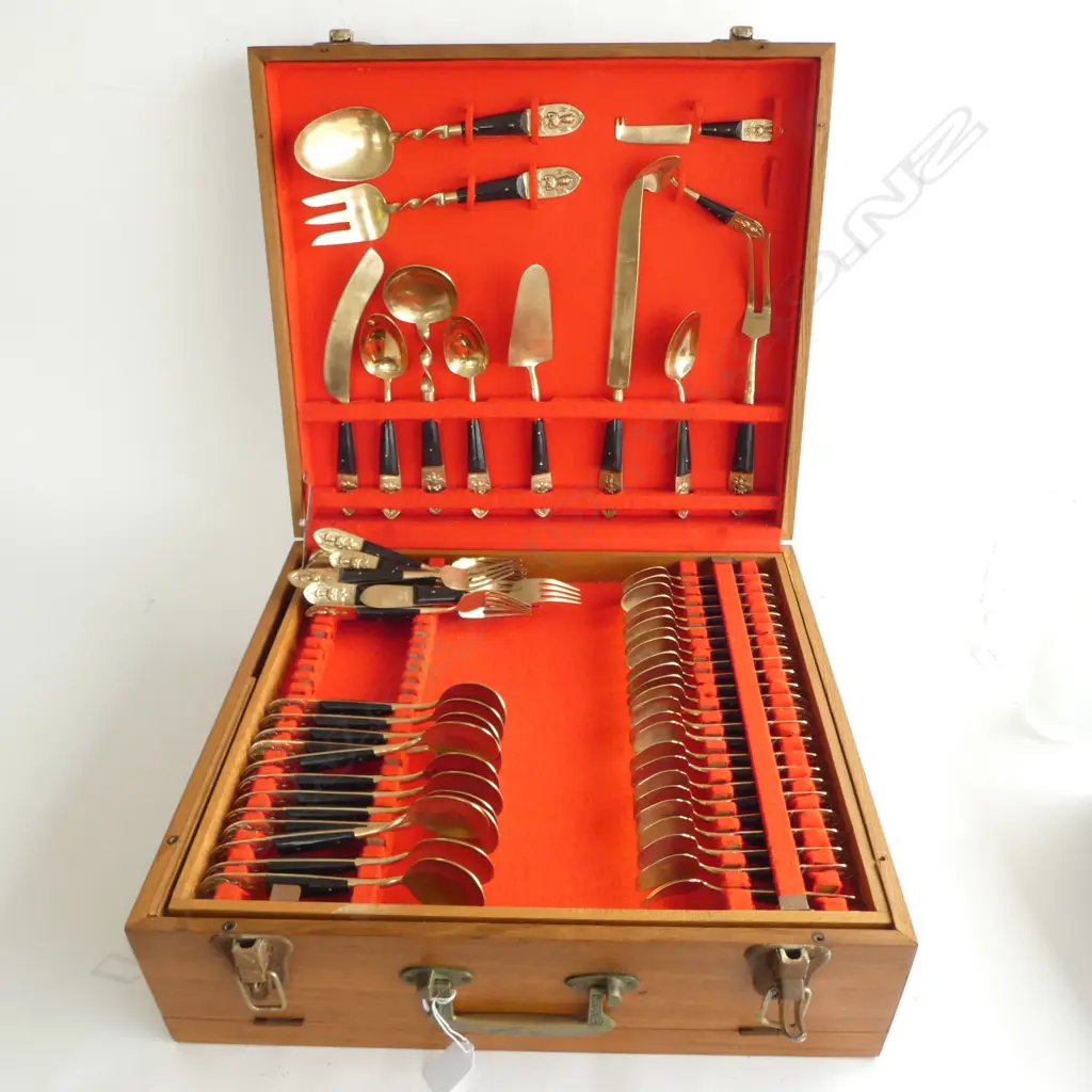 GILT BRASS THAI CUTLERY SET IN BOX Image 1++