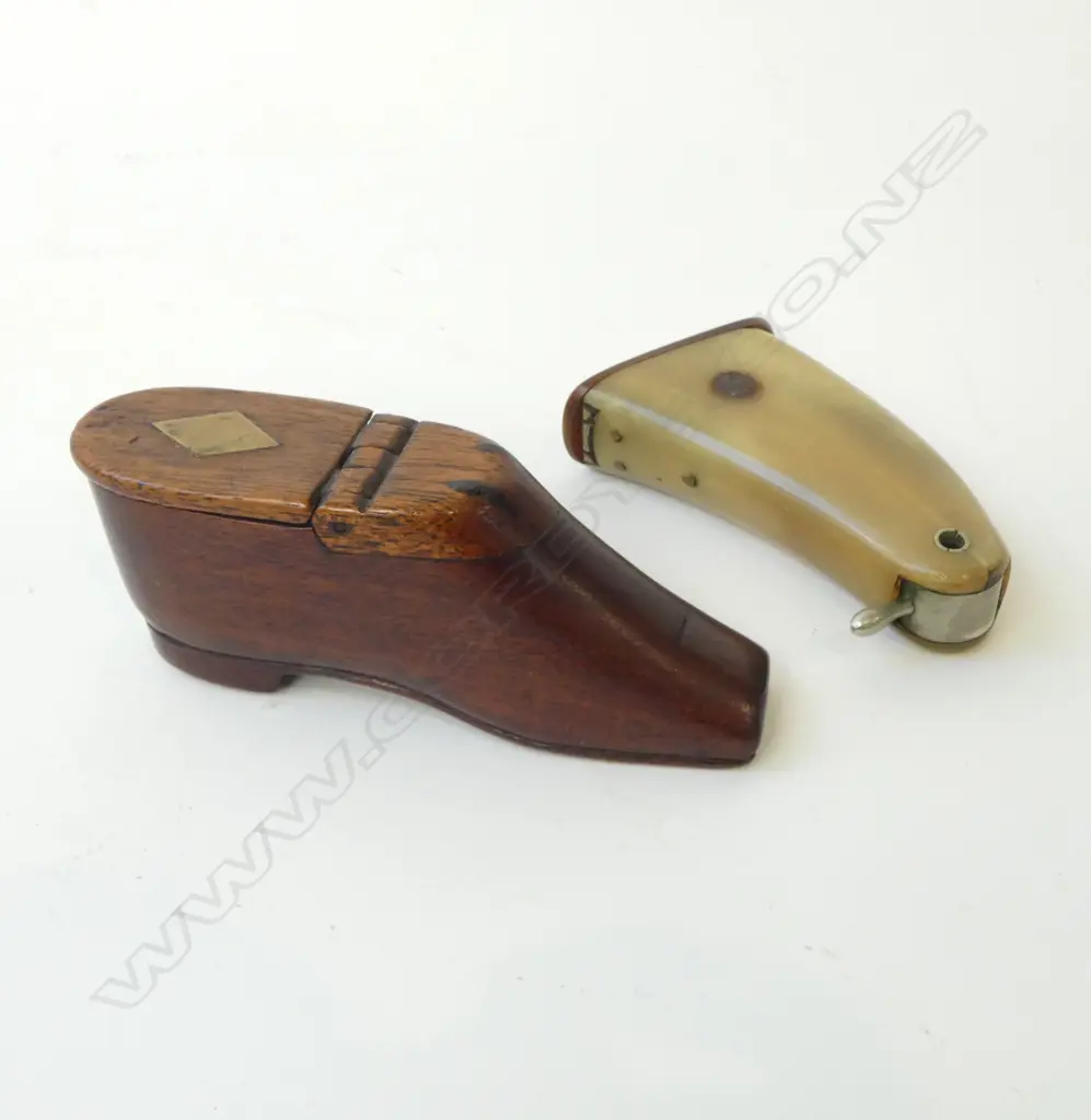 2 ANTIQUE SNUFF BOXES: HORN with 2 openings + WOODEN SHOE Image 1++