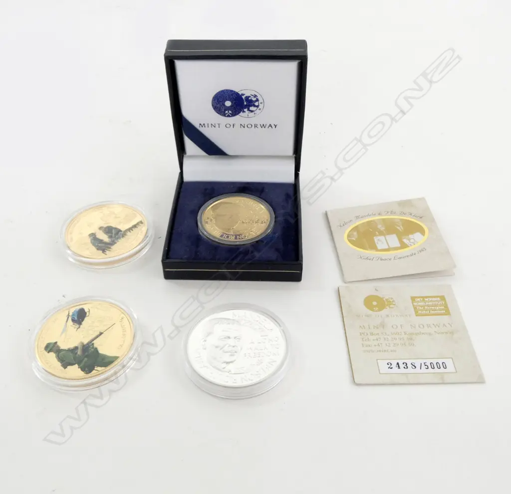 2 NELSON MANDELA 1993 COINS & 2 VIETNAM COINS 'CALL OF DUTY' & 'MATESHIP - NUI DAT' Image 1++