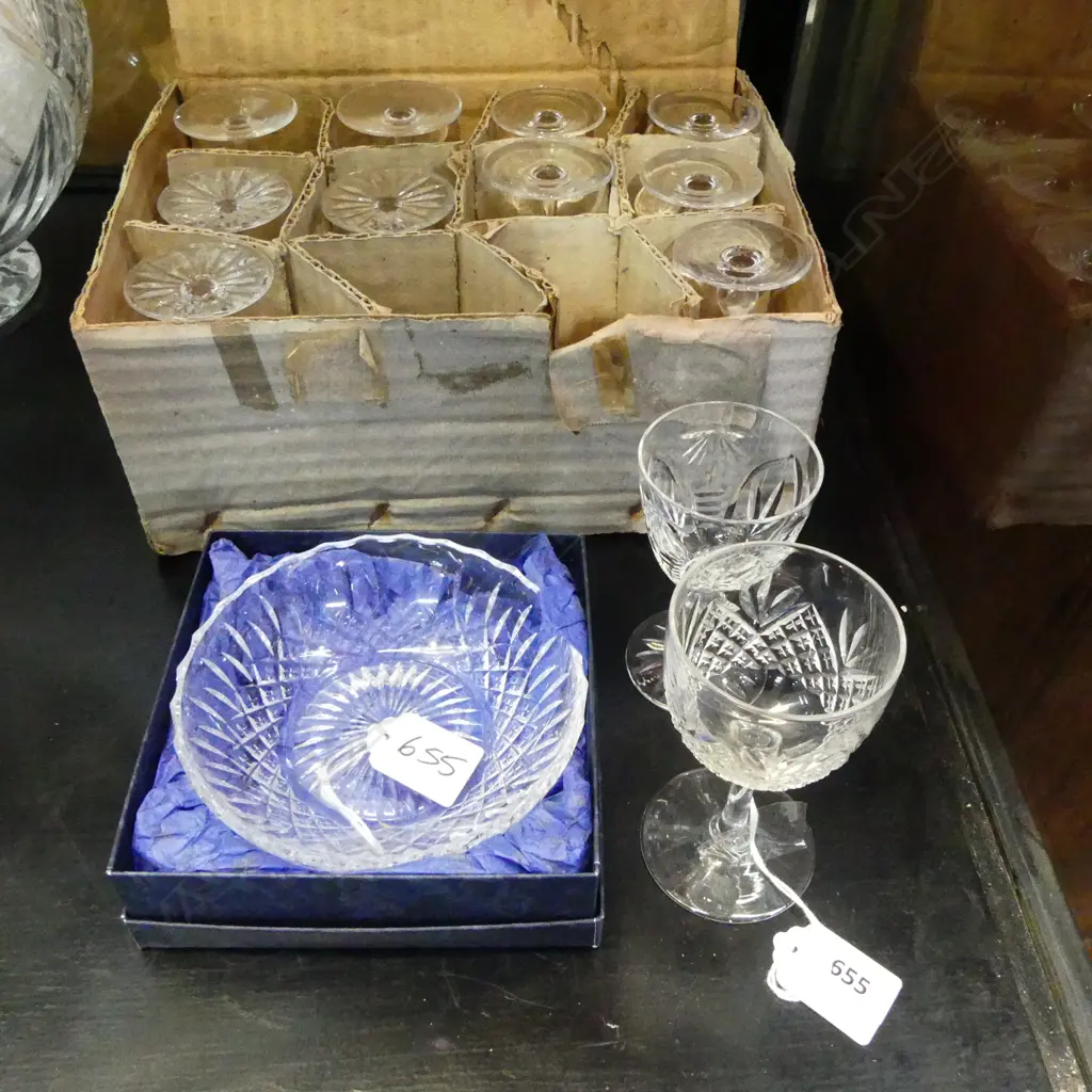 BOXED STUART CRYSTAL BOWL, 8 STUART CRYSTAL GLASSES & 4 WEBB & CORBETT CRYSTAL GLASSES Image 1++