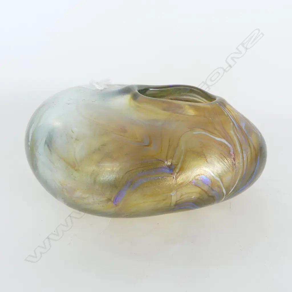PETER LAYTON (BRITISH) 'PEBBLE' ART GLASS IRREDSCENT VASE signed & dated 1987 Image 1++