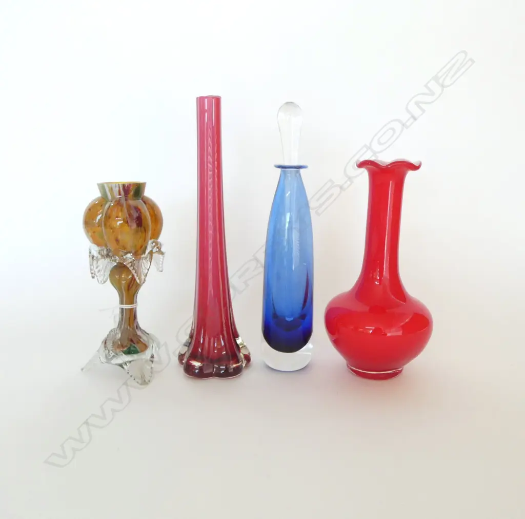 4 PCES. ART GLASS Incl. N.Z. SIGNED SCENT BOTTLE H.250mm Image 1++