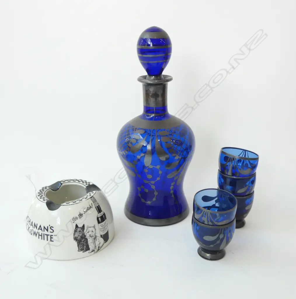 SHELLEY 'BUCHANAN'S BLACK & WHITE' SCOTCH WHISKY ASH TRAY 100mm dia + BLUE GLASS DRINKS SET; DECANTER & 5 GLASSES Image 1++