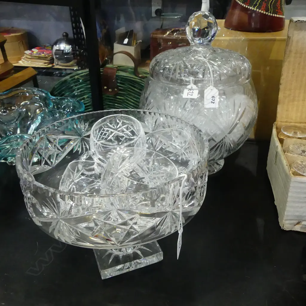 LARGE CRYSTAL LIDDED PUNCH BOWL H330MM 8 CUPS & FOOTED CRYSTAL BOWL DIA 240MM Image 1++