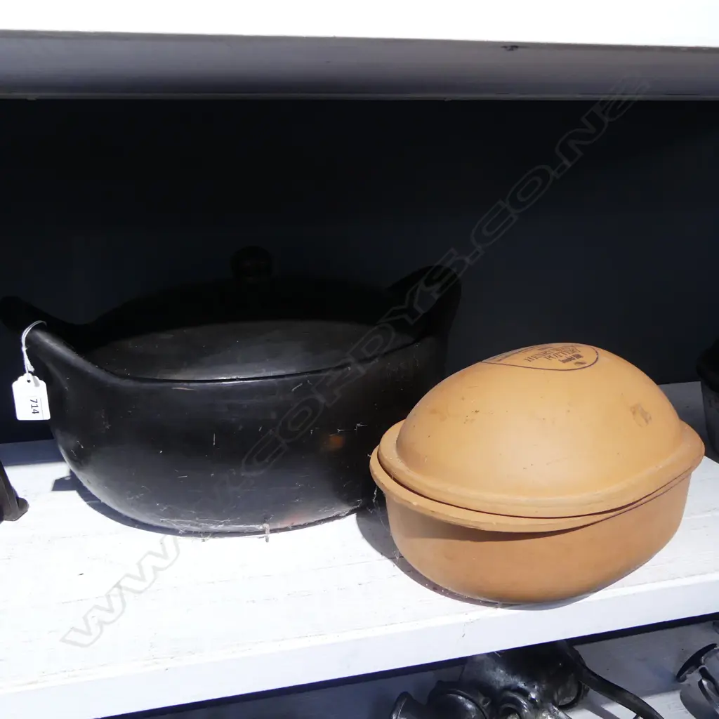 LG LA CHAMBA LIDDED CASSEROLE W.425mm + HENRY WATSON CLAY BAKING BRICK Image 1++