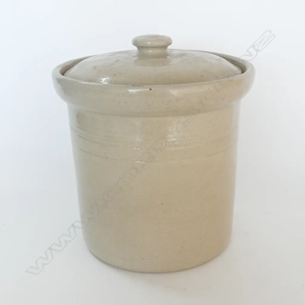 TIMARU POTTERIES CROCK H.240mm Image 1++