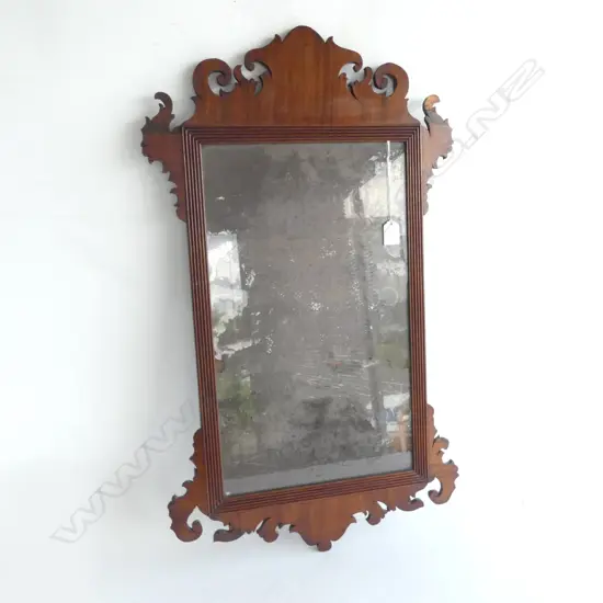 GEORGIAN MAHOGANY MIRROR 770x460mm, losses