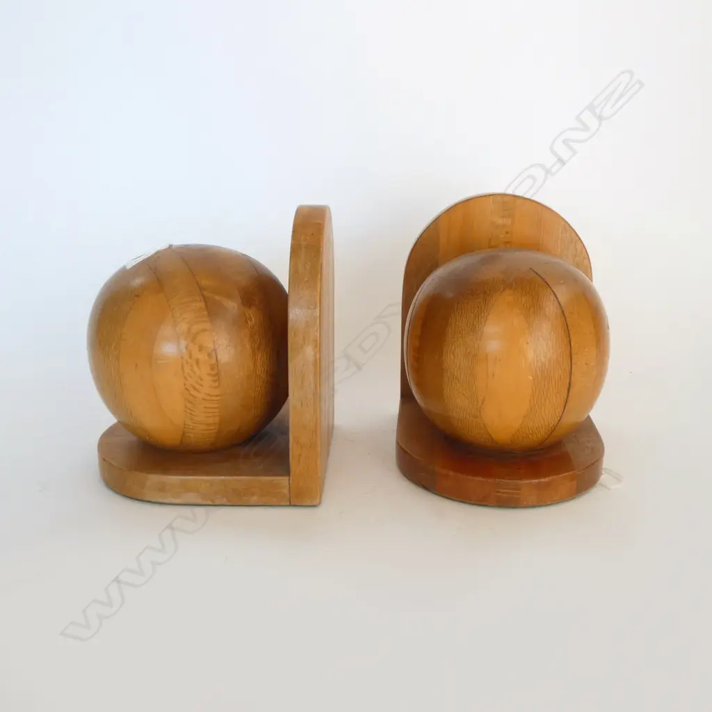 Pr vintage NZ sectional wooden ball book ends. H.165mm Image 1++