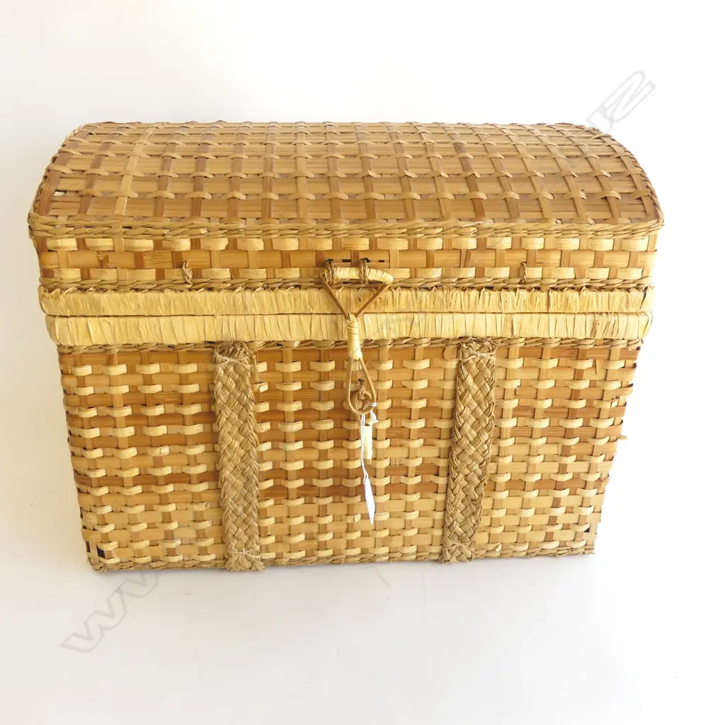 CANE HAMPER BASKET W.460mm w. ASST. VINTAGE PRESSED GLASS Image 1++