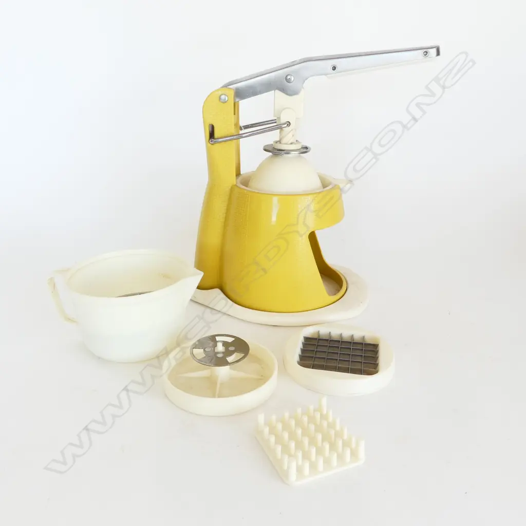 ITALIAN PLASTIC CITRUS JUICER H.250mm Image 1++