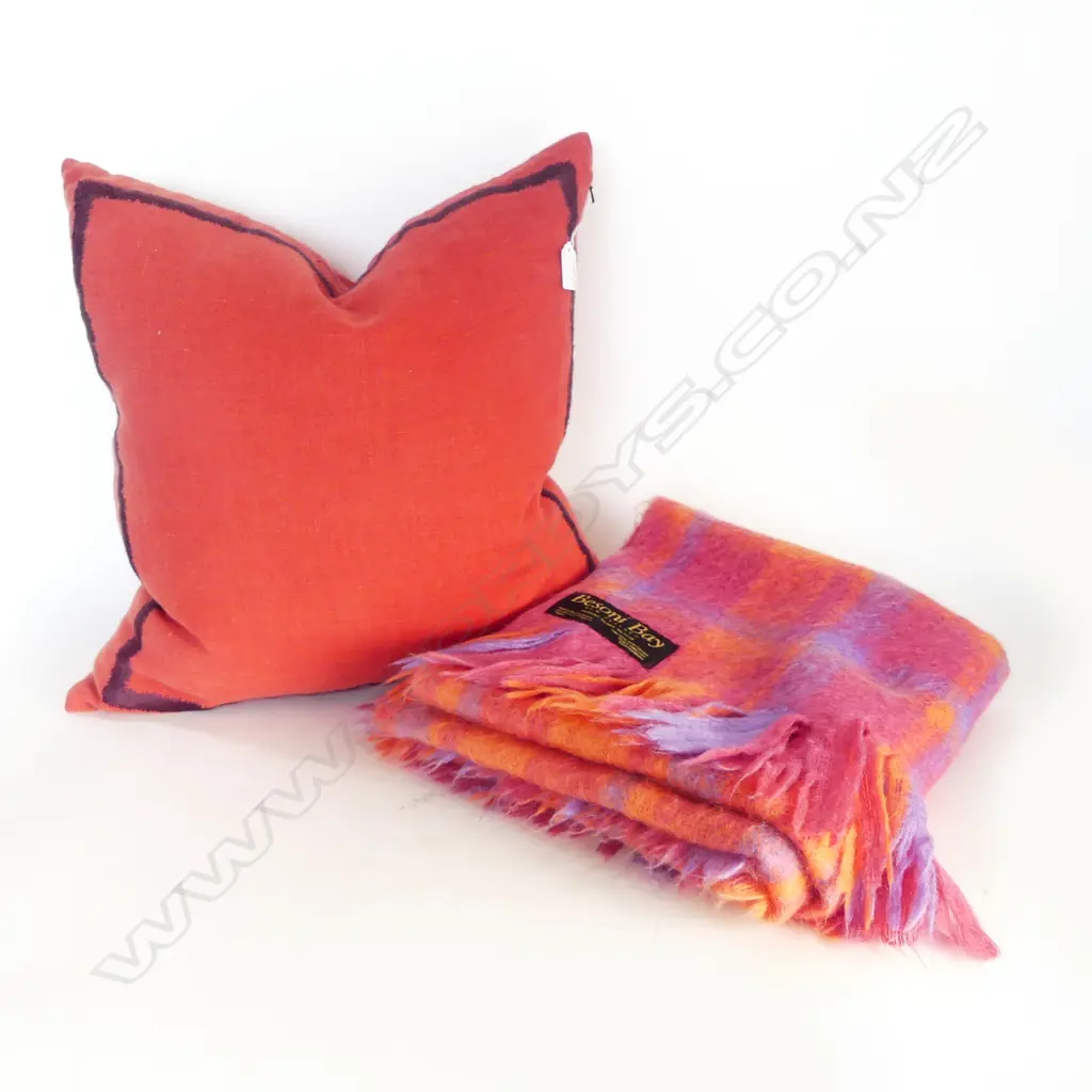 BESONI BAY MOHAIR BLANKET + RED LINEN CUSHION 450x450mm Image 1++