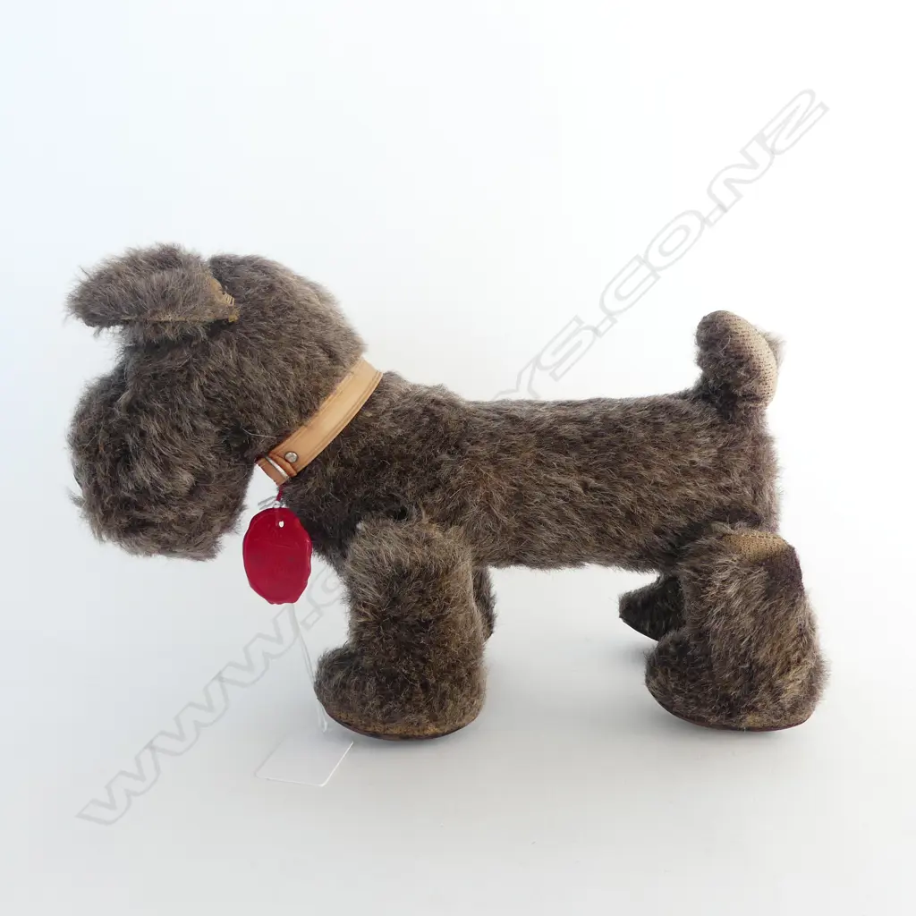 VINTAGE GERMAN SCHUCO 'TRIP-TRAP' MECHANICAL DOG L.250mm 1 LEG LOOSE Image 1++